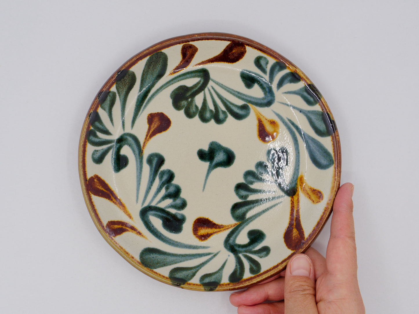 Gosuame Karakusa Plate 7.2 inch - Tatara style