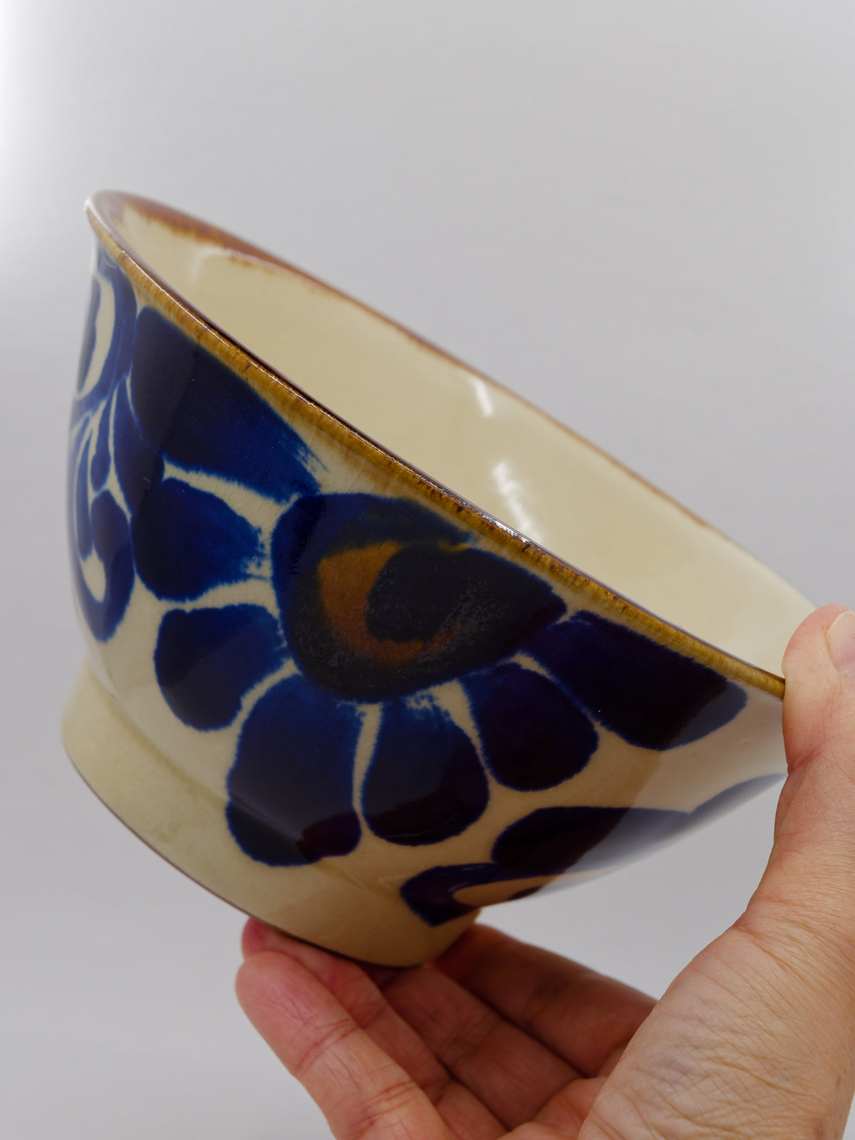 Karakusa Sometsuke Makai Bowl (Large)