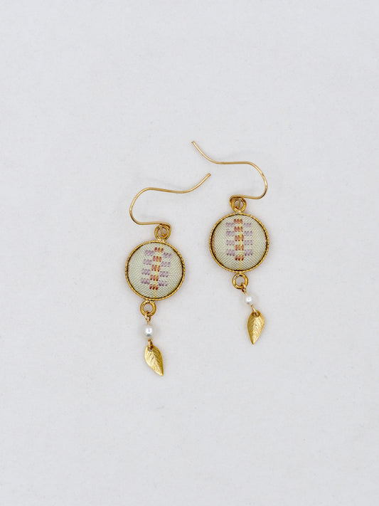 Chibana Hanaori x Freshwater Pearl earrings- Pink & White