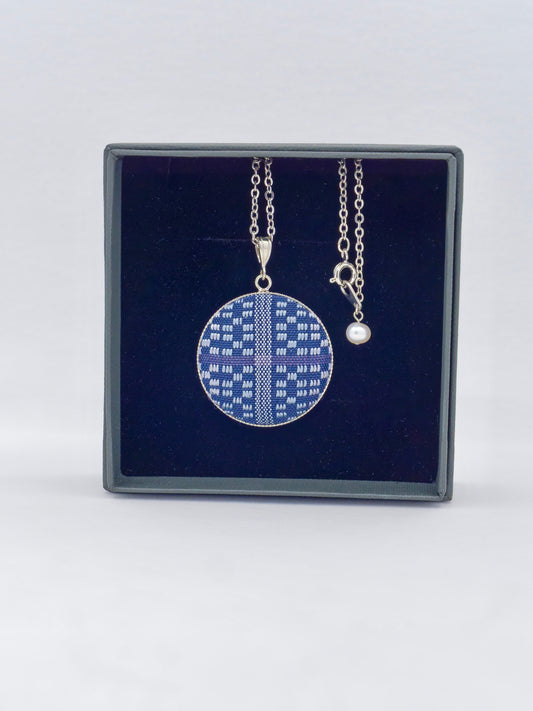 Chibana Hanaori Necklace - Navy (1.26inch/32mm)