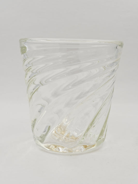 Twisted glass tumbler