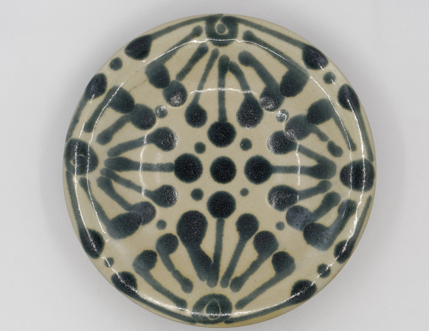 Gosu Karakusa Plate 8.3 inch