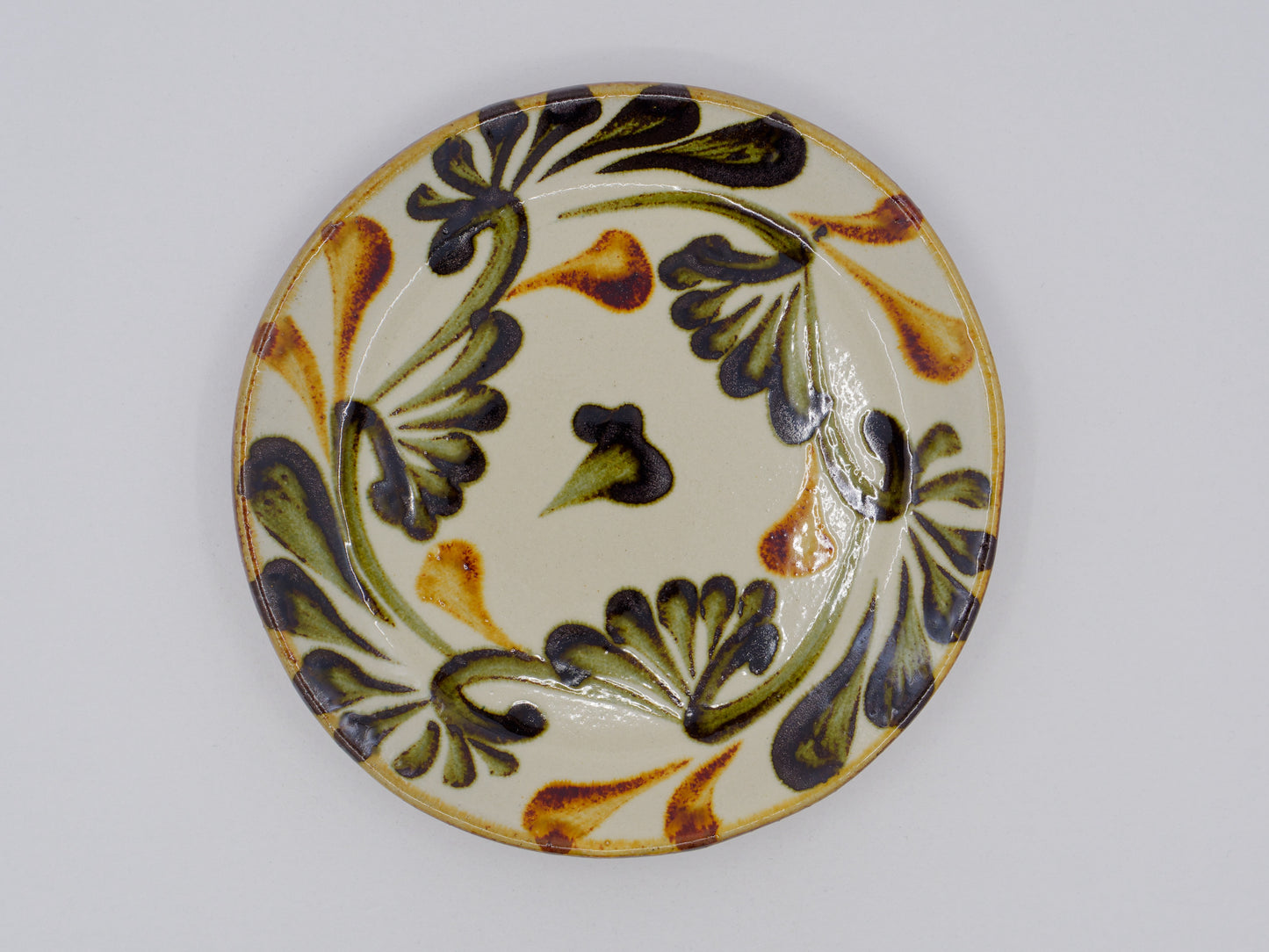 Kurogosu Karakusa Plate 7.2 inch - Tatara style